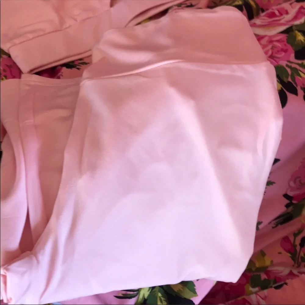 Pink Women's Activewear Set - Picture 4 of 7